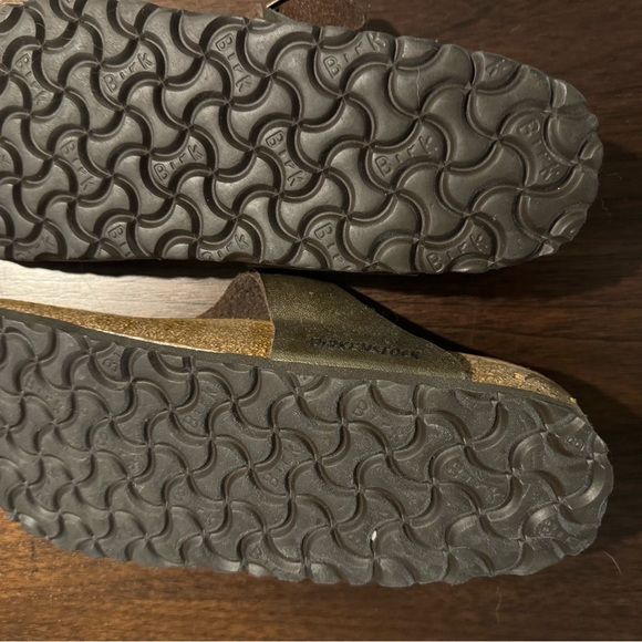 Birkenstock Gizeh sandals in Metallic Gold Size 41 (10) - Picture 2 of 2